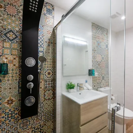 Madeira House By Mathias * Funchal (Madeira)